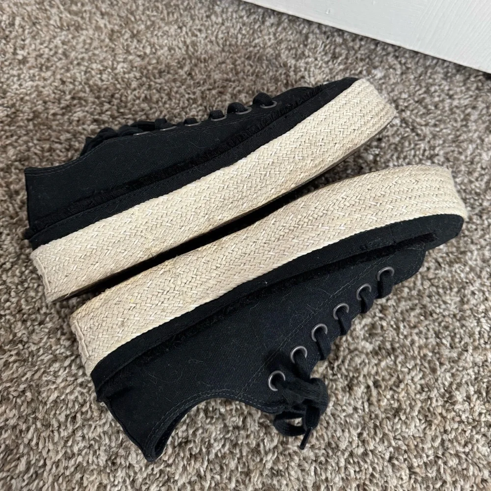 Converse All Star Espadrille Platform Shoes Size 6 in Black